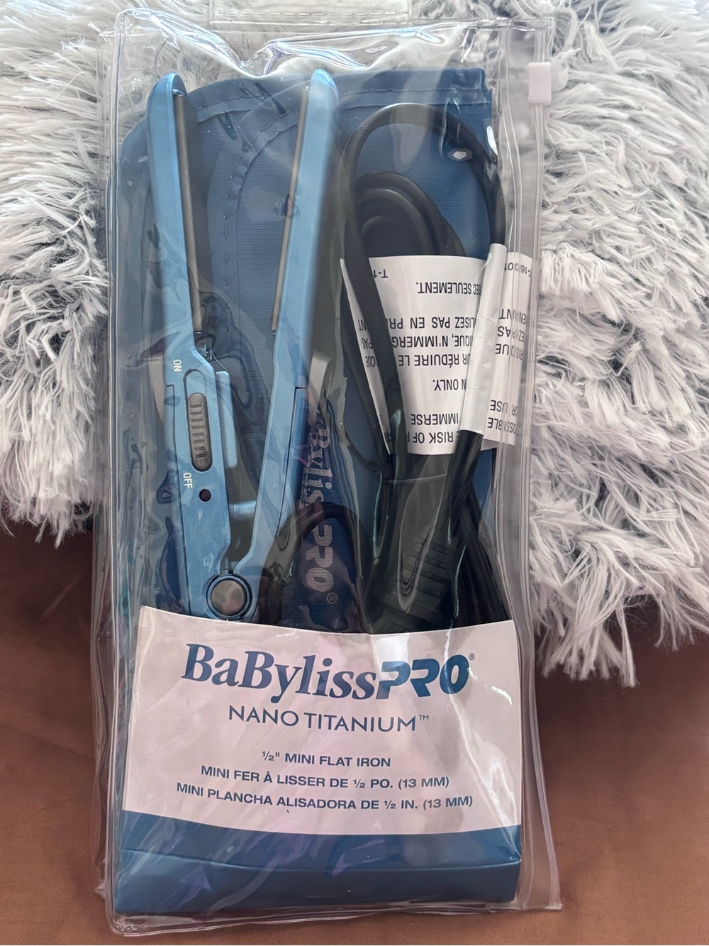 BaByliss Nano Titanium Mini Flat Iron in Metallic Blue